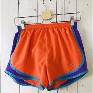 XS Women’s Nike dry tempo core running shorts